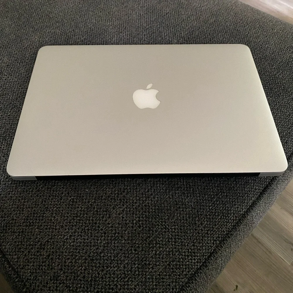 Apple MacBook Air Silver Laptop with Sleek Design